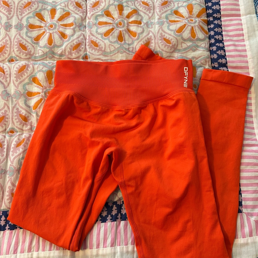 Orange NWOT dfyne impact leggings